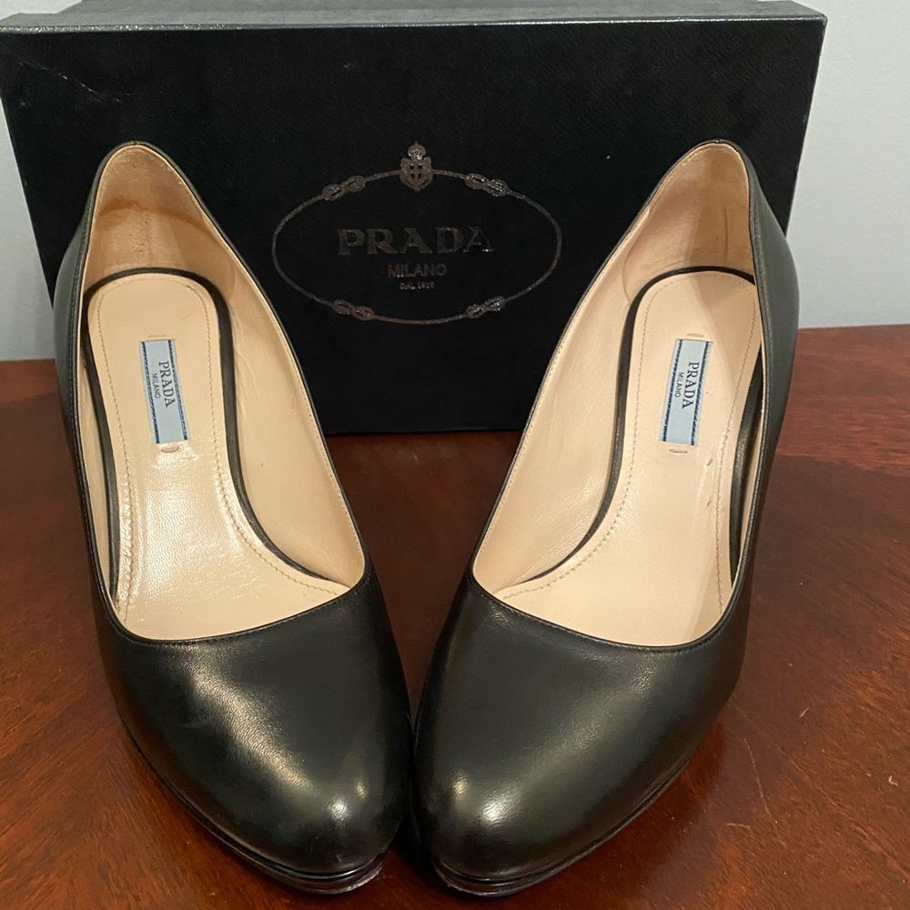 Black Prada heels, size 8.5